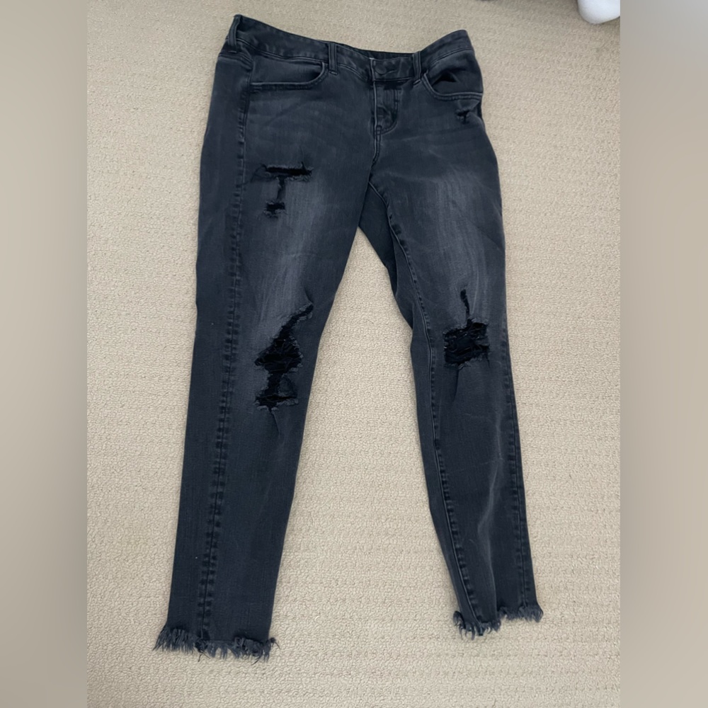 Size 10 Black Ripped American eagle jeans, lightly used.